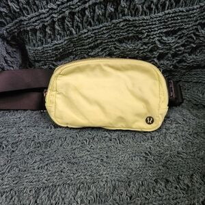 Lululemon Everywhere Belt Bag